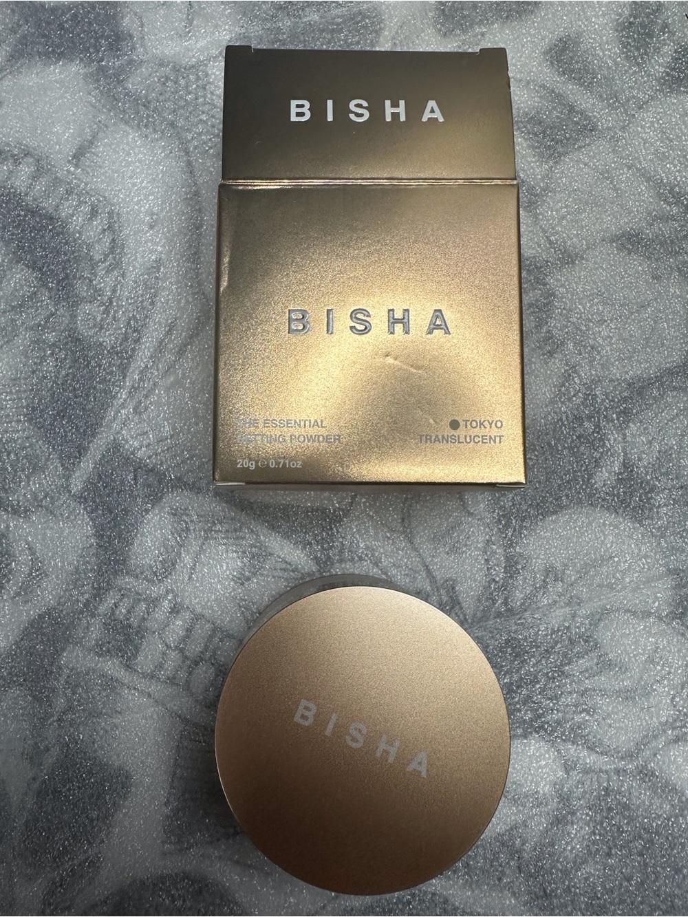 BISHa- the essential setting powder in Tokyo translucent